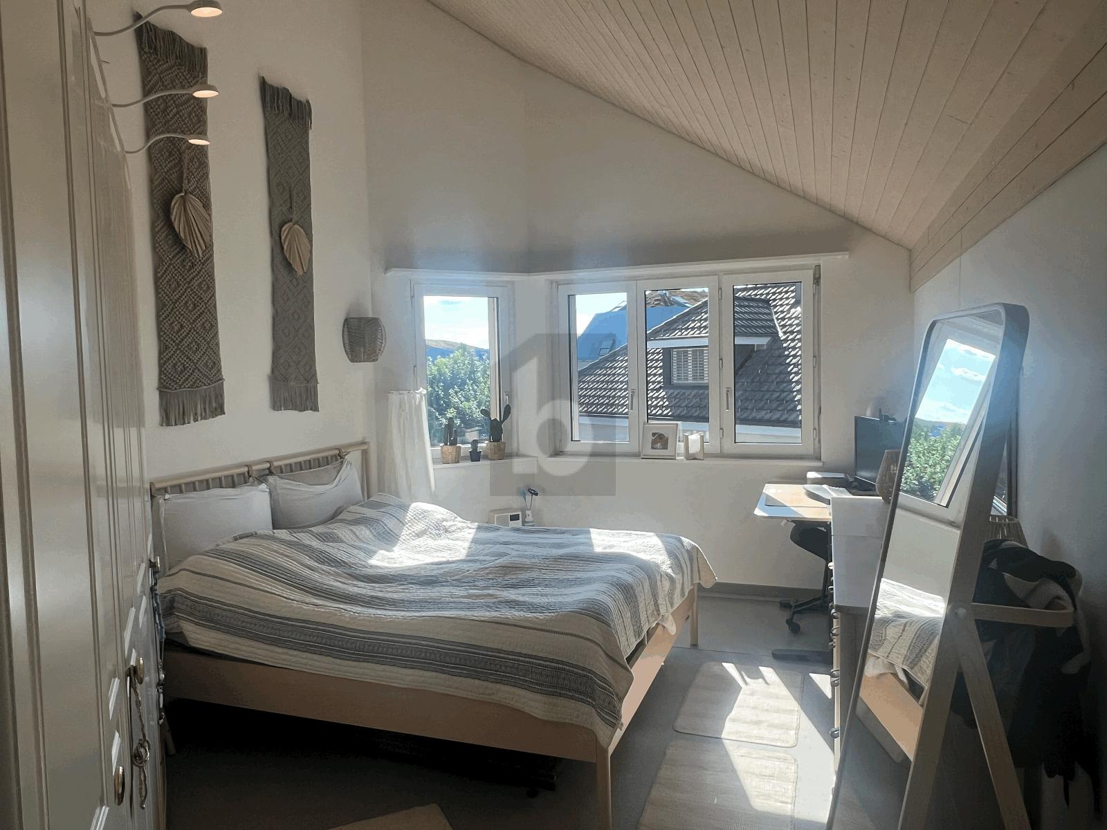 ELEGANT UND GROSS MIT VIEL PLATZ - 4