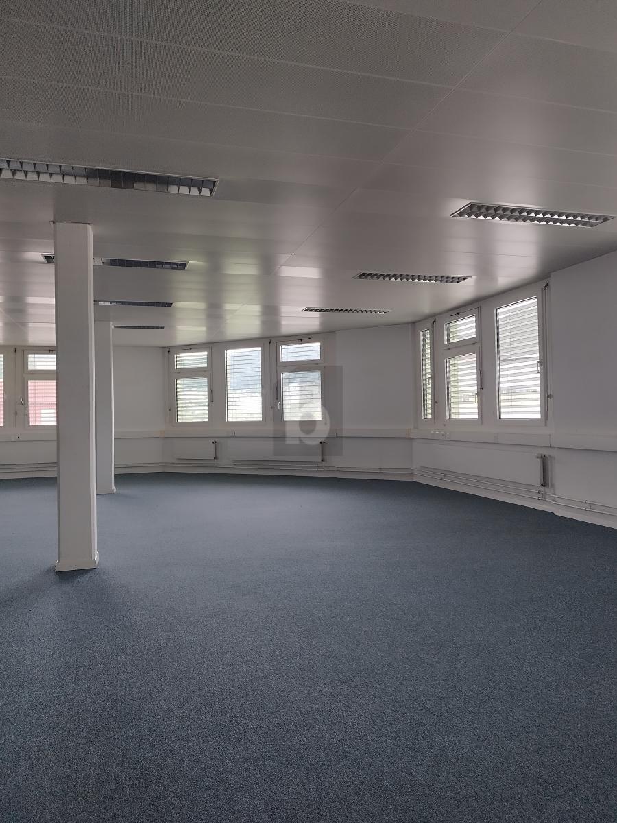 GUT GELEGEN UND GERÄUMIG - 0