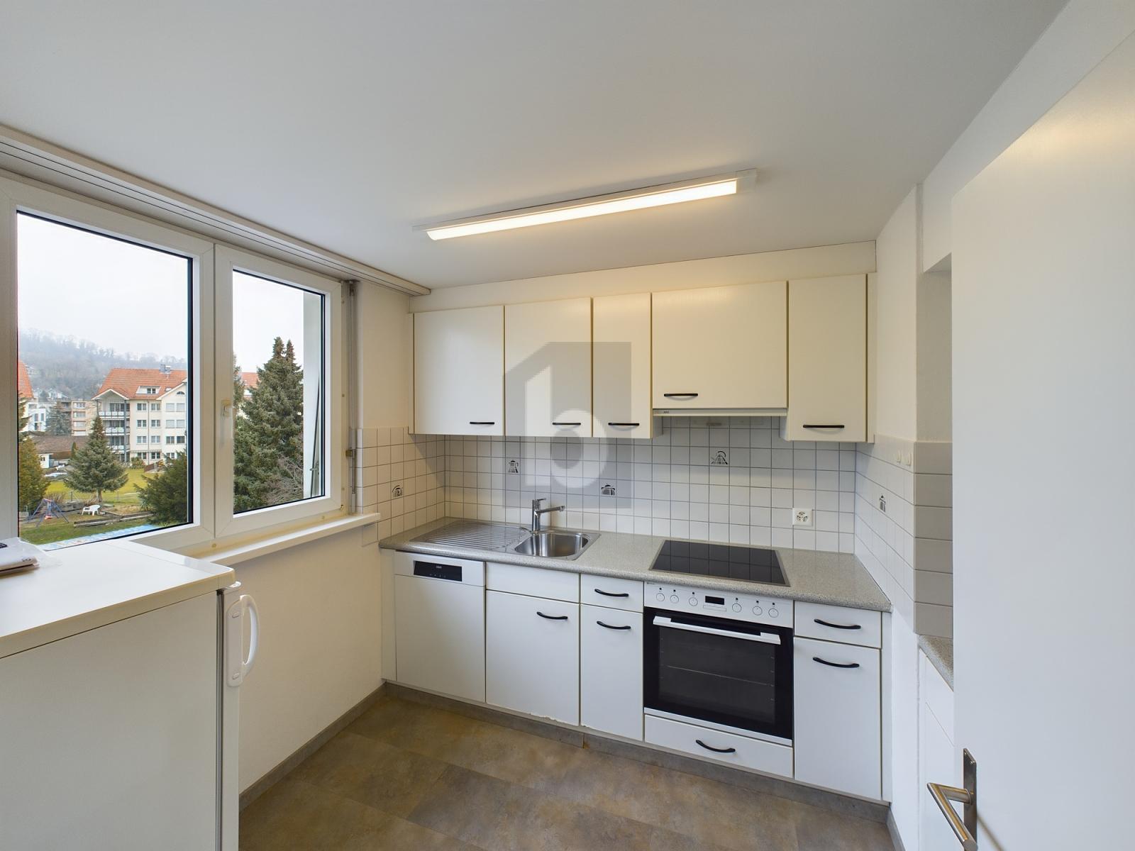 GROSSZÜGIG AN ZENTRALER LAGE - 3