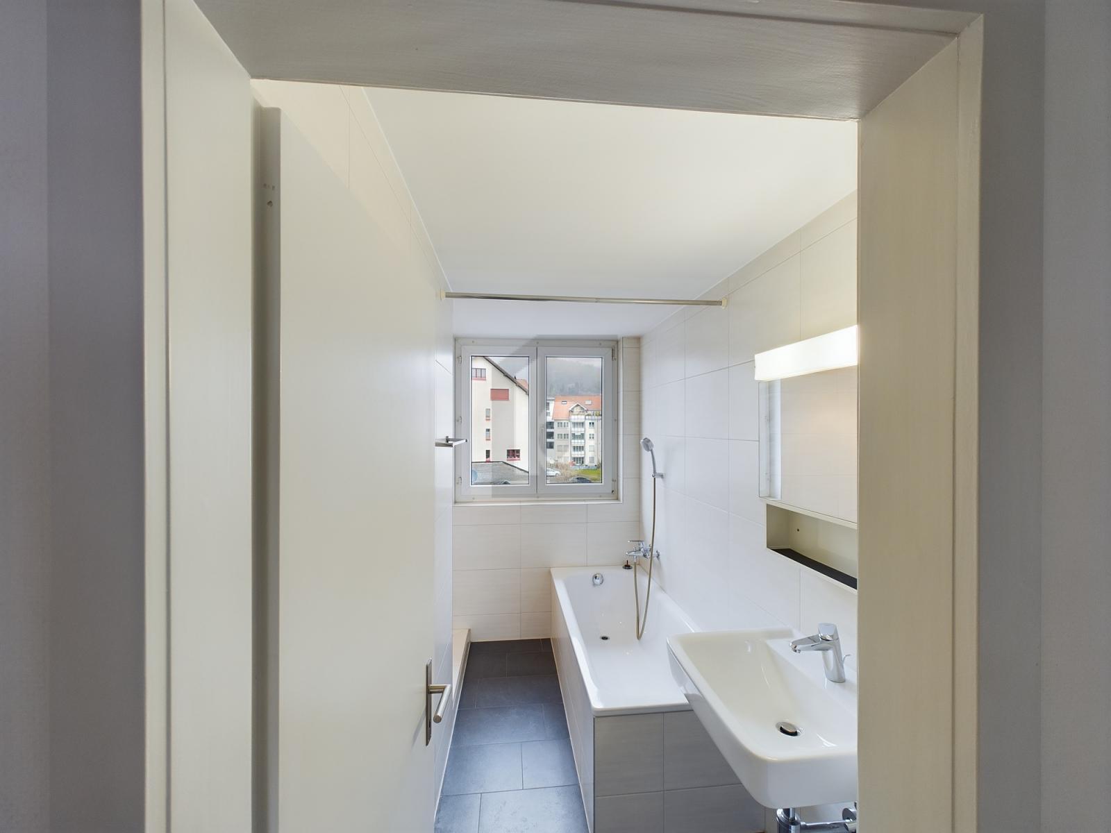 GROSSZÜGIG AN ZENTRALER LAGE - 4