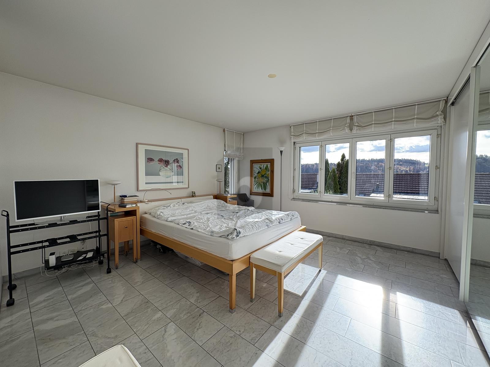 FAMILIENFREUNDLICH MIT VIEL PLATZ UND UMSCHWUNG! - 4