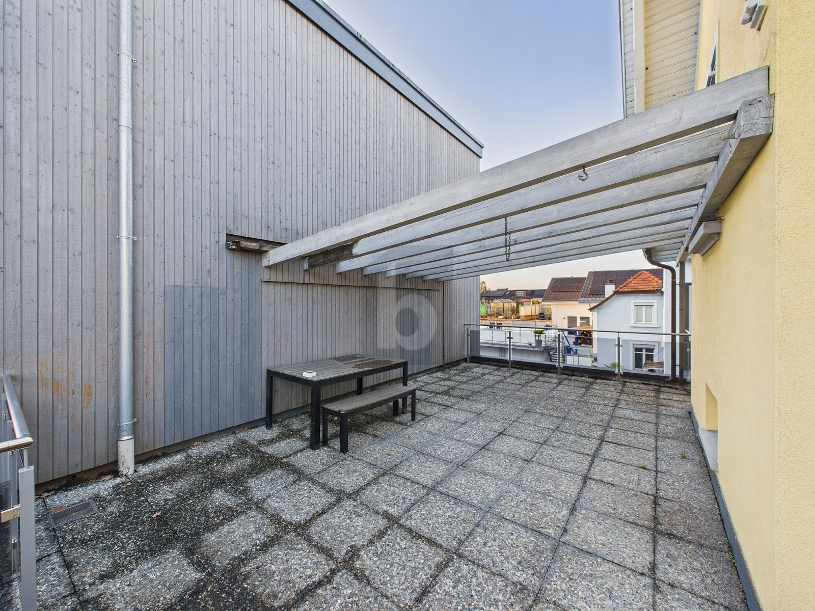 GROSSE TERRASSE, MIT STILVOLLER KÜCHE UND BAD - 4