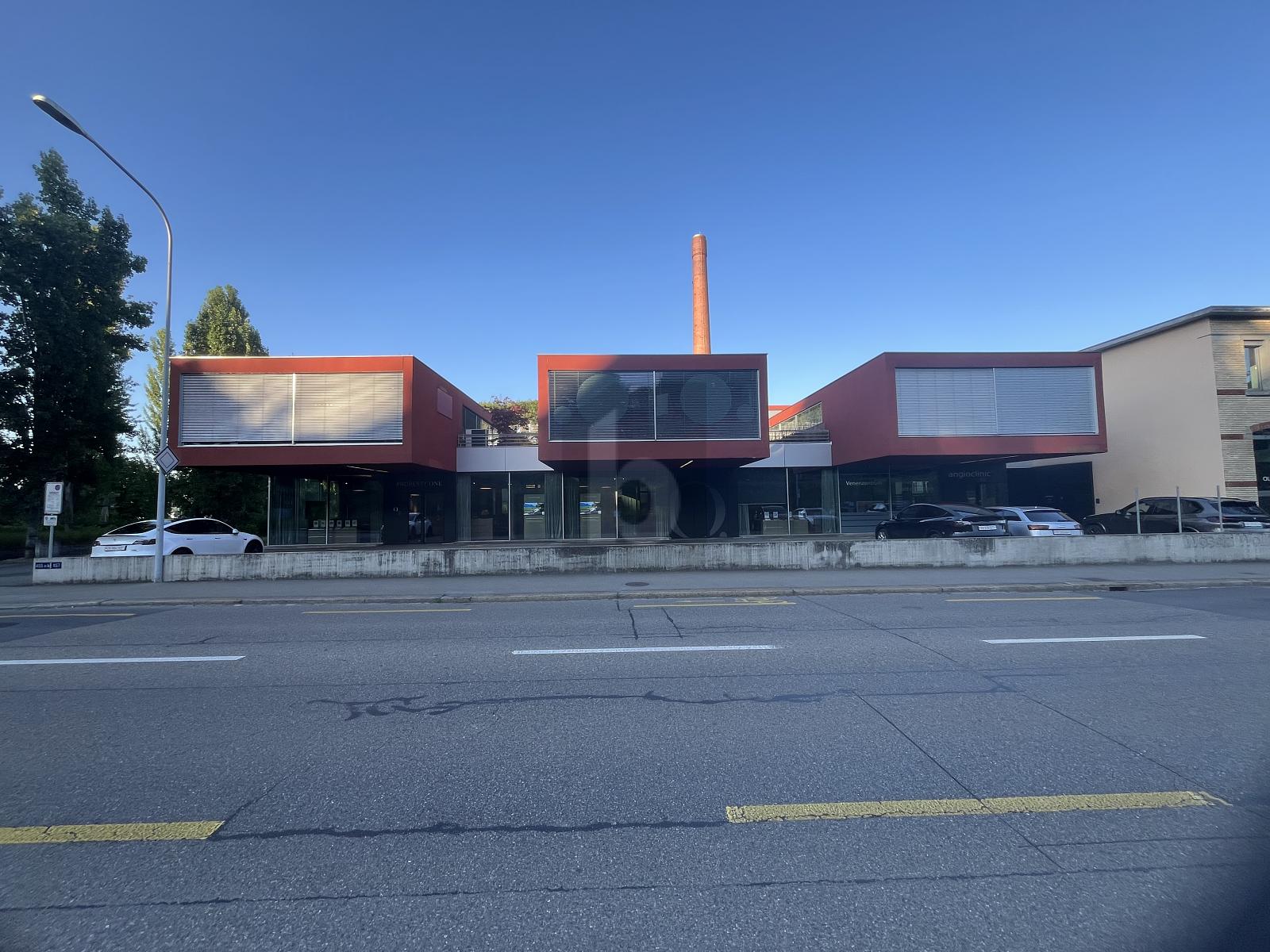 MIT GROSSZÜGIGER TERRASSE UND TOP-INFRASTRUKTUR - 0