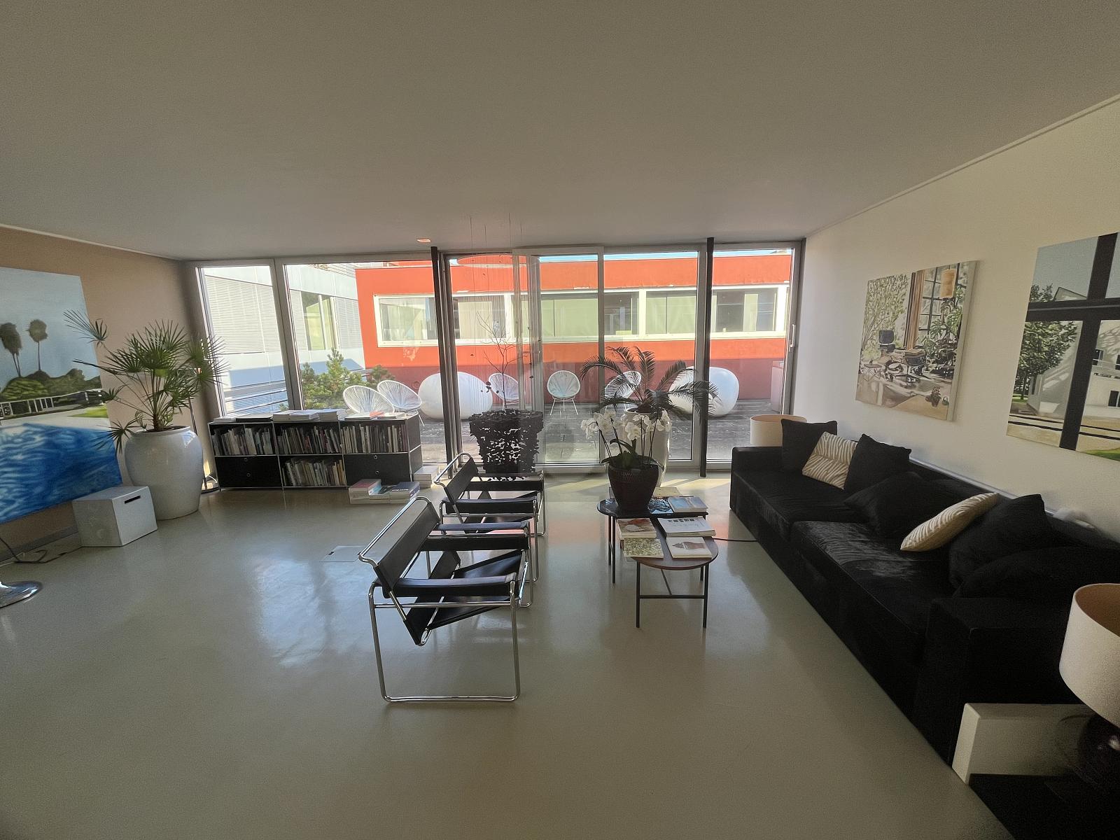 MIT GROSSZÜGIGER TERRASSE UND TOP-INFRASTRUKTUR - 4