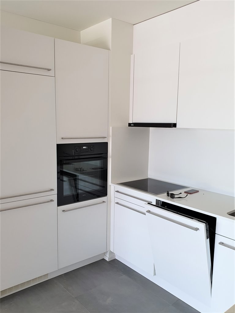 Affittiamo luminoso 2.5 locali immerso nel verde nel cuore di Pazzallo - 1