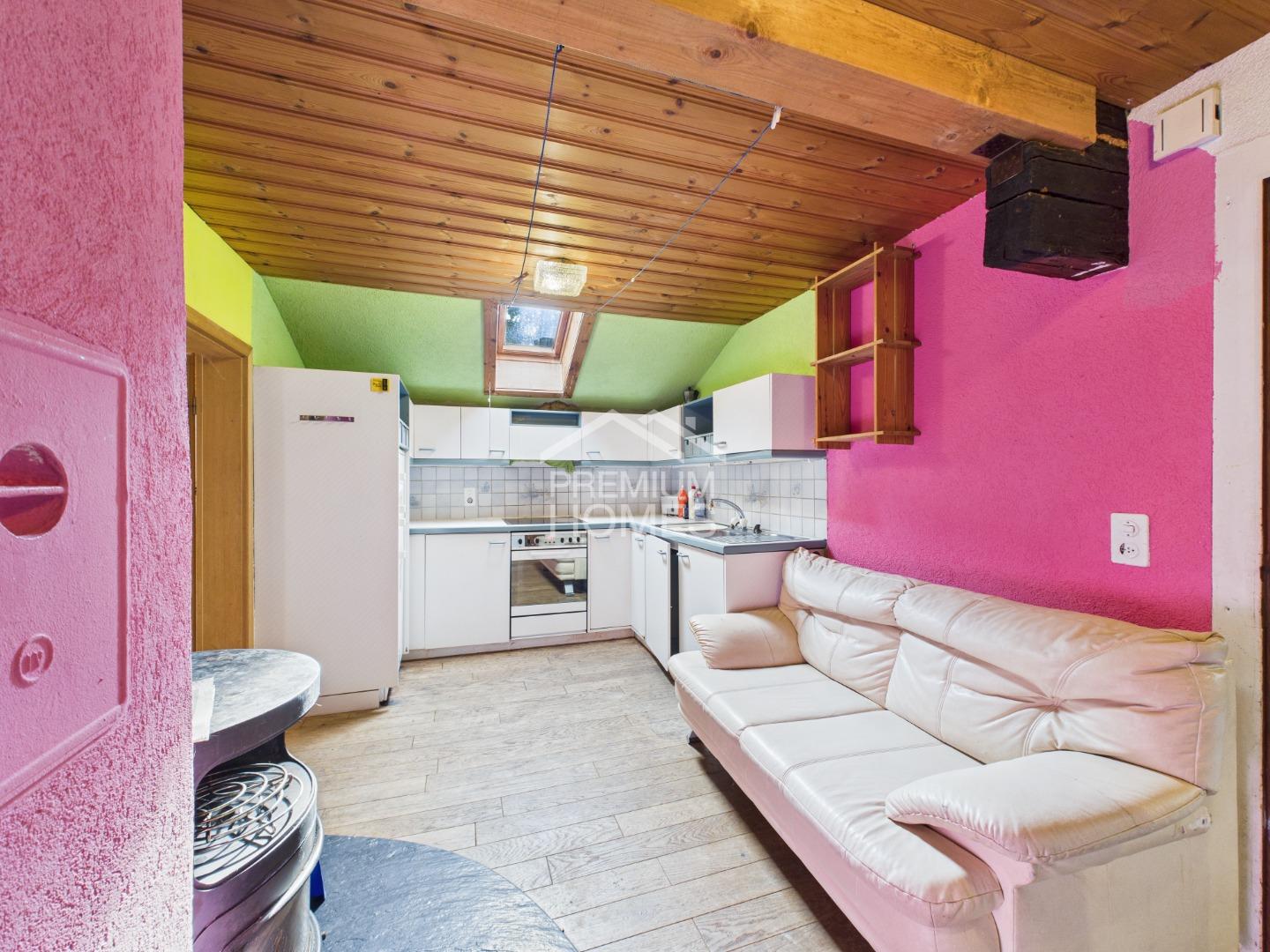 Charmantes Dreifamilienhaus - Perfekt für Freizeit- und Outdooraktivit - 1