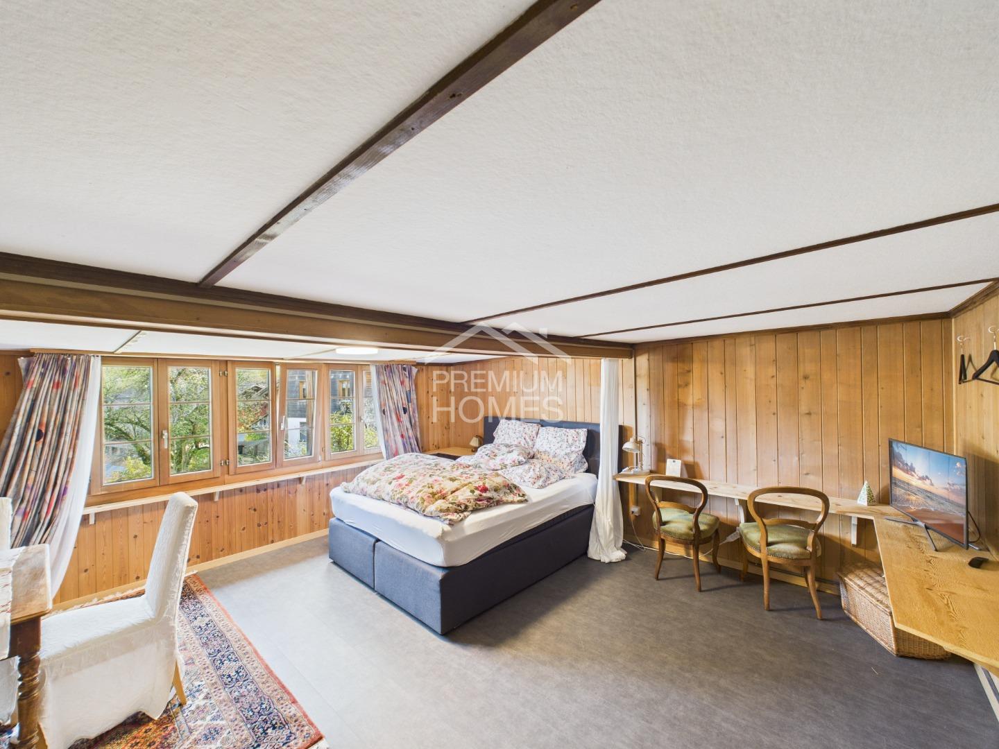 Charmantes Dreifamilienhaus - Perfekt für Freizeit- und Outdooraktivit - 2