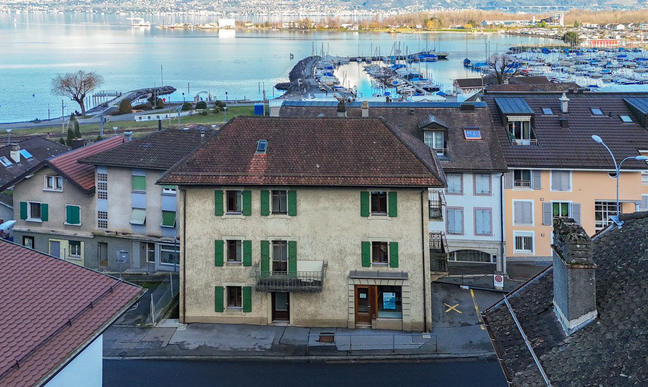 Exklusiv: Kleines Geschäftsgebäude zum Umbau - 1