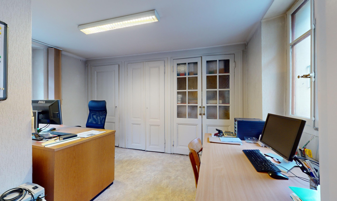 Exklusiv: Kleines Geschäftsgebäude zum Umbau - 6