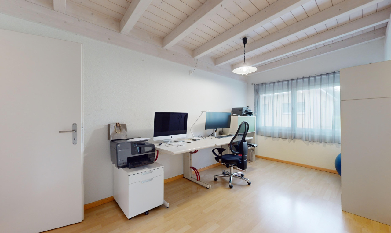 Freistehendes 5.5-Zimmer Einfamilienhaus mit Garten - 10