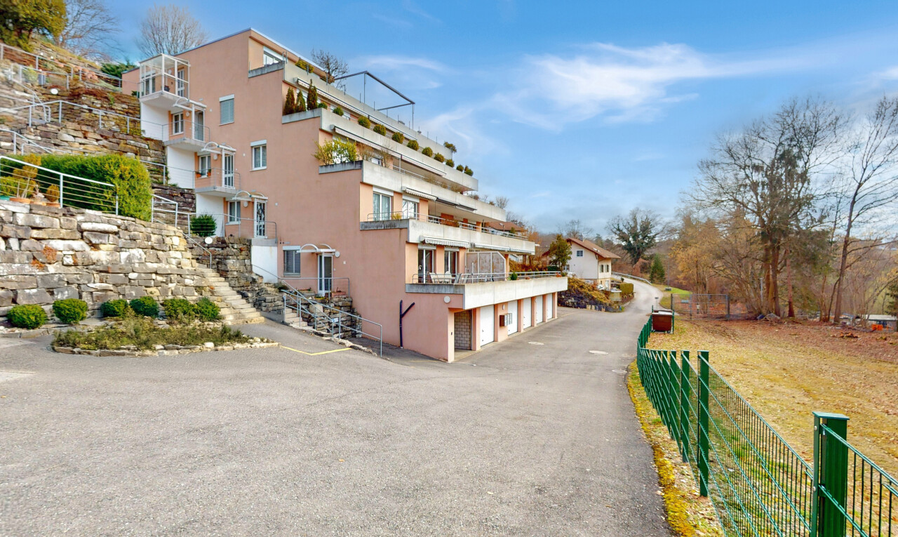 Grosszügige 5.5-Zimmer Terrassenwohnung in Düdingen - 1