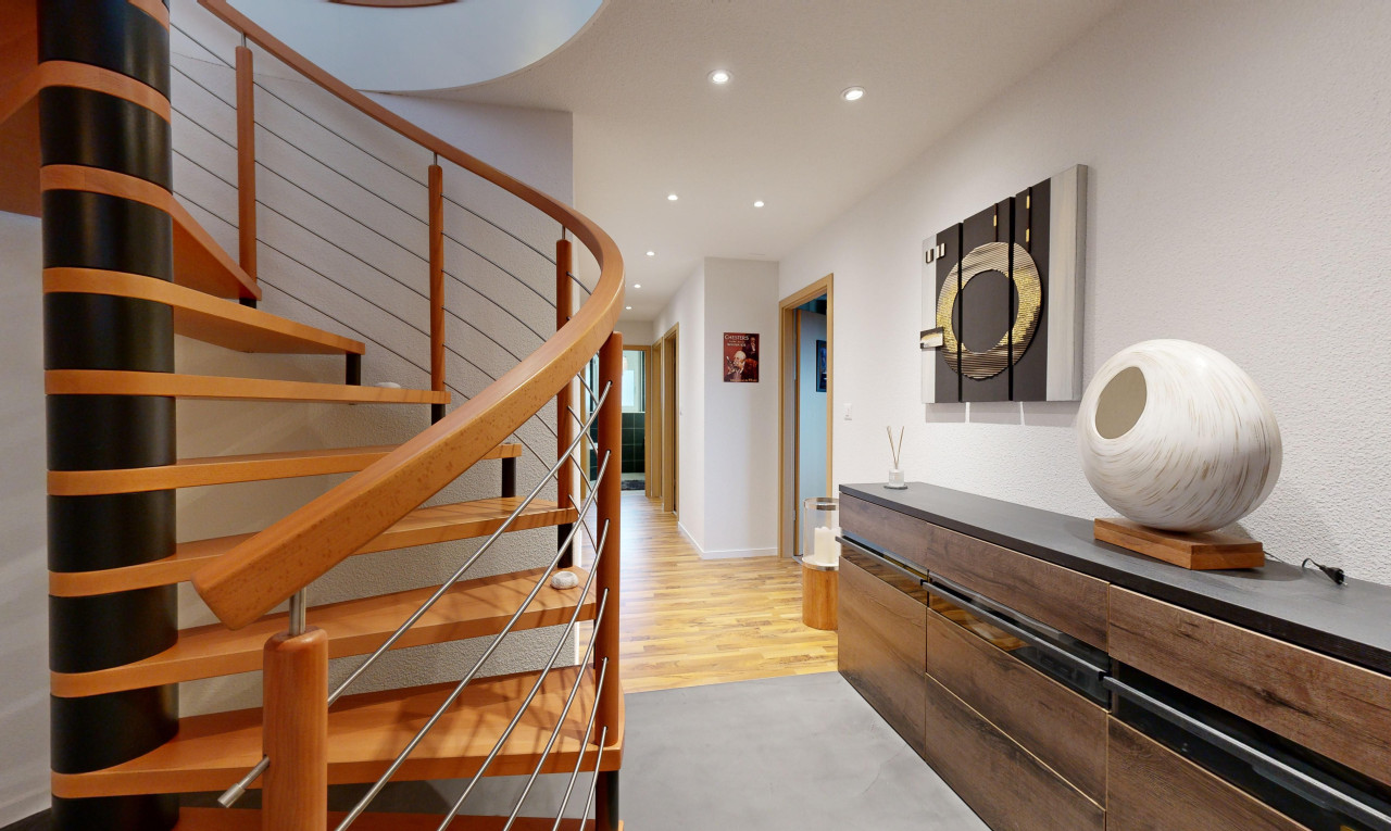 Exklusives Duplex mit renovierter Terrasse in Geneveys-sur-Coffrane - 1