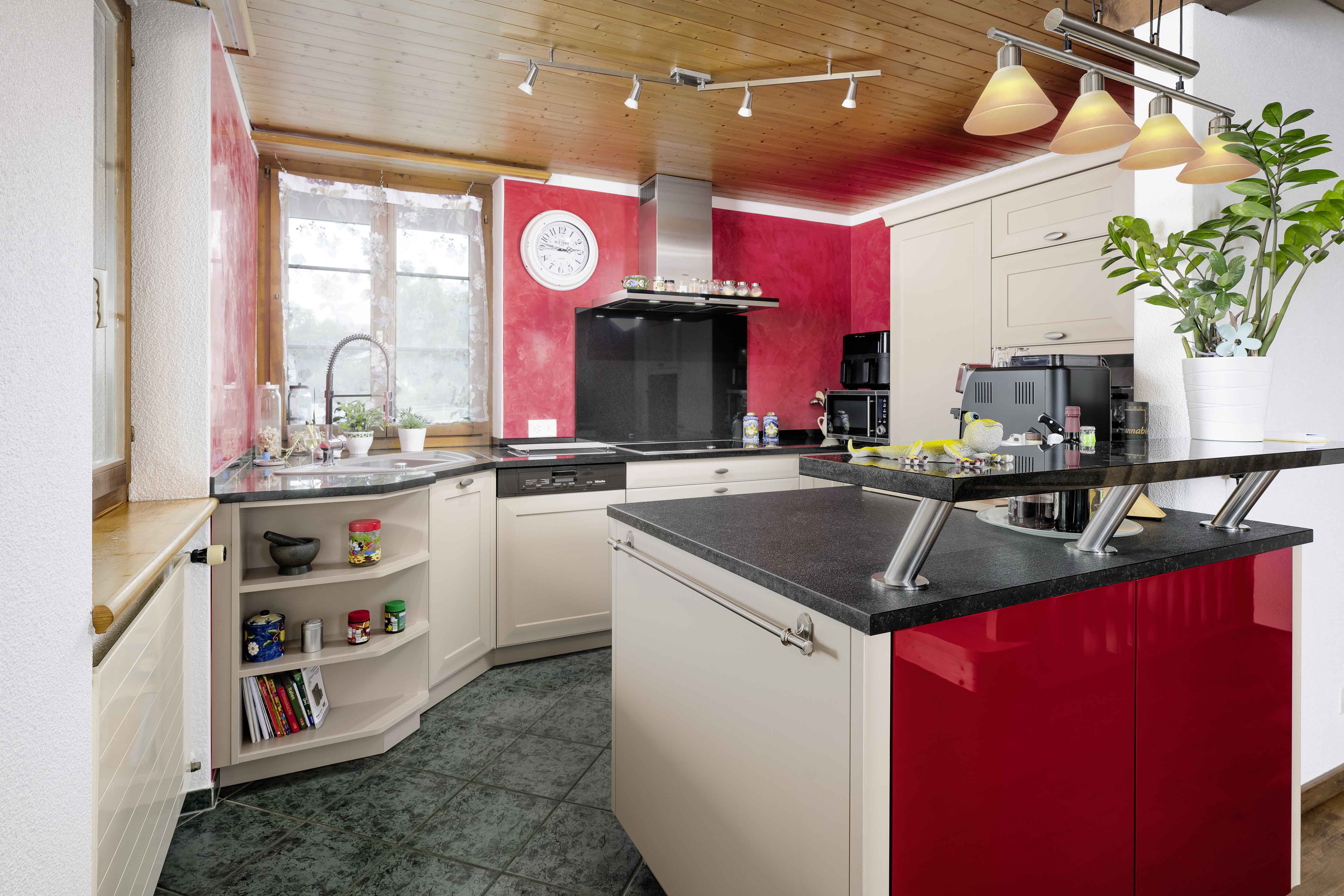 Attraktives Familienhaus an zentraler Lage - 0