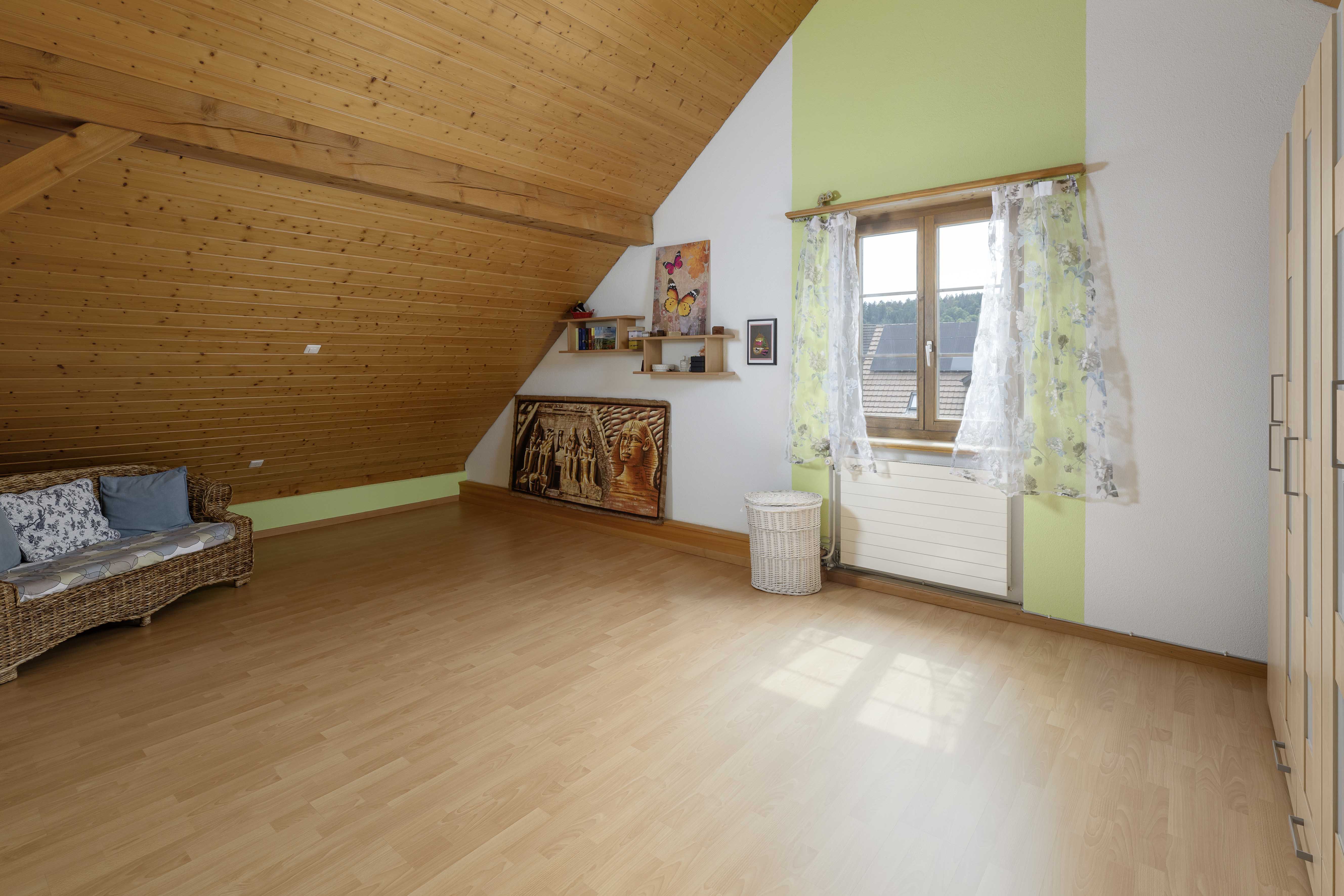 Attraktives Familienhaus an zentraler Lage - 2