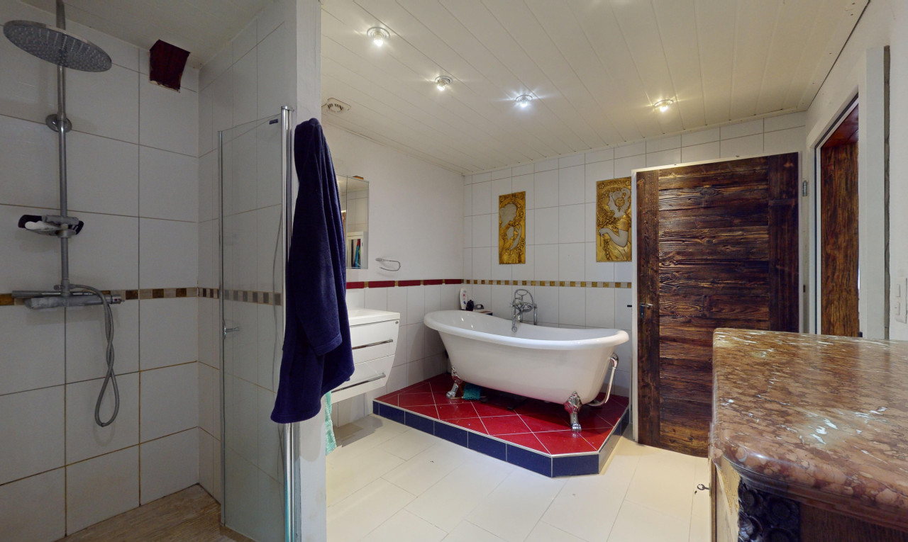 Grosszügiges und vollvermietetes Mehrfamilienhaus mit Gewerbeeinheit - 9