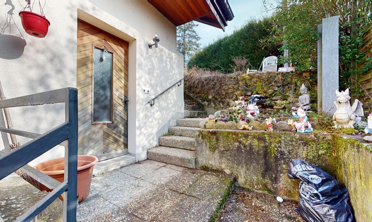 Immeuble locatif in à Ursins - 1