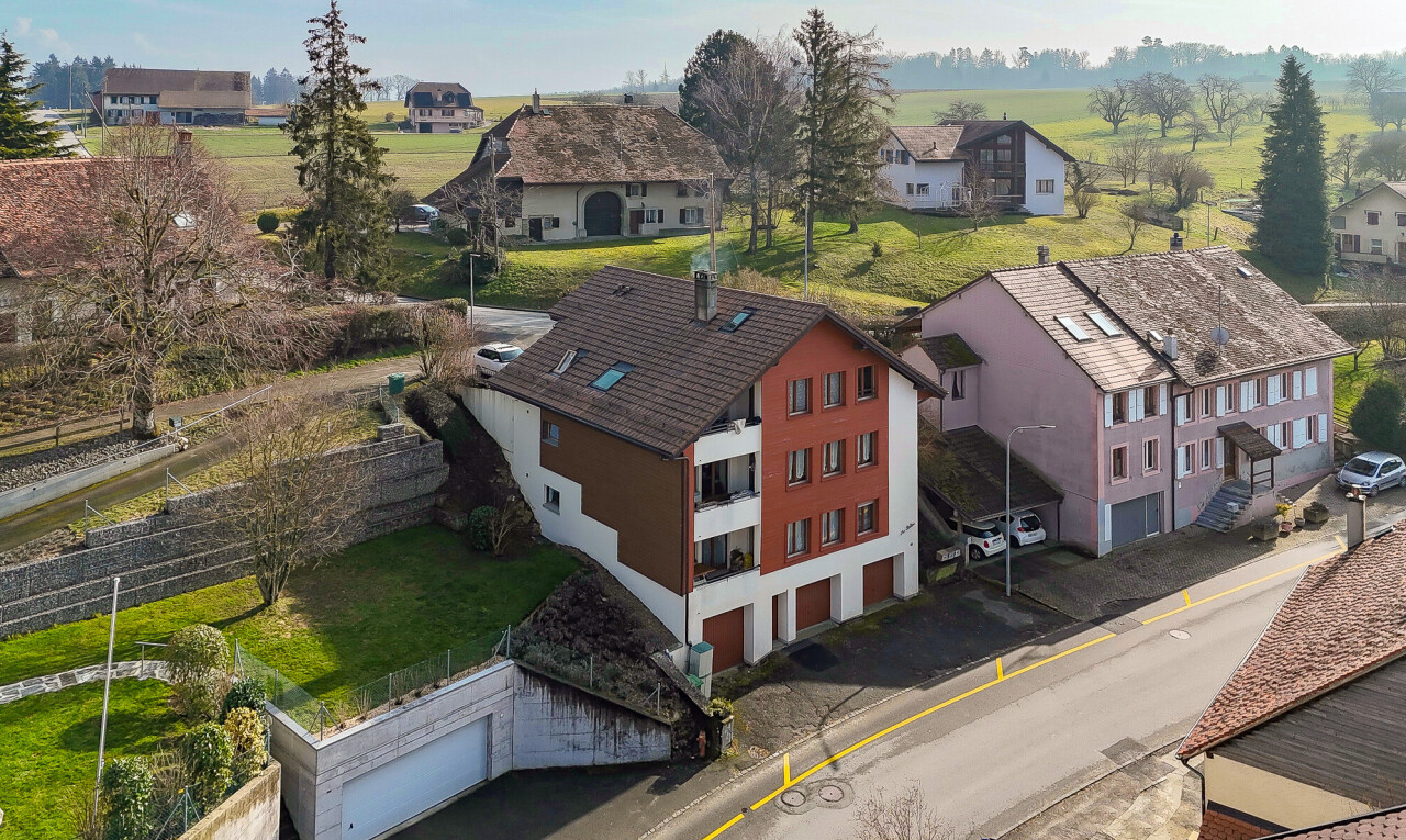 Immeuble locatif in à Ursins - 2