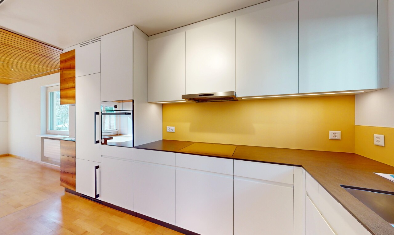 Doppelhaushälfte mit grossem Garten und viel Potenzial in Bettingen - 1