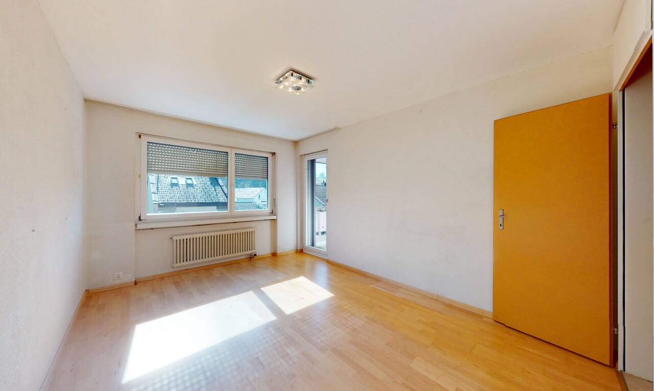 Doppelhaushälfte mit grossem Garten und viel Potenzial in Bettingen - 7