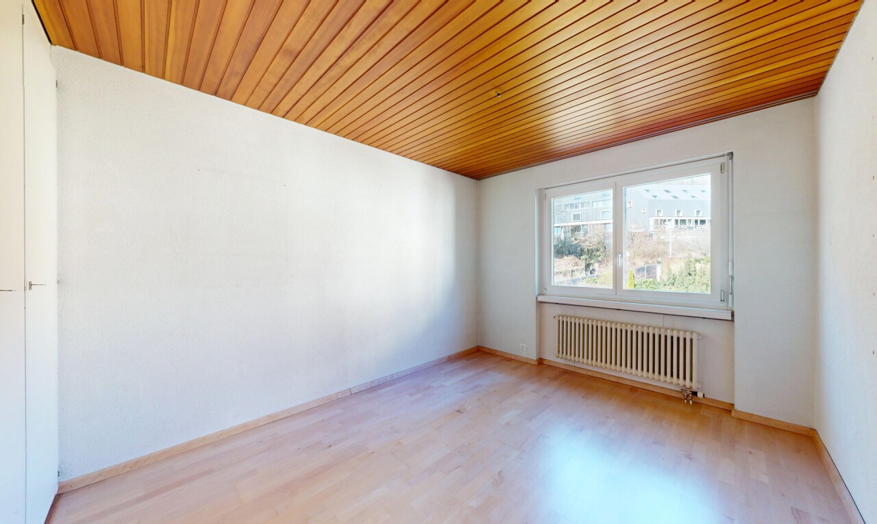 Doppelhaushälfte mit grossem Garten und viel Potenzial in Bettingen - 8