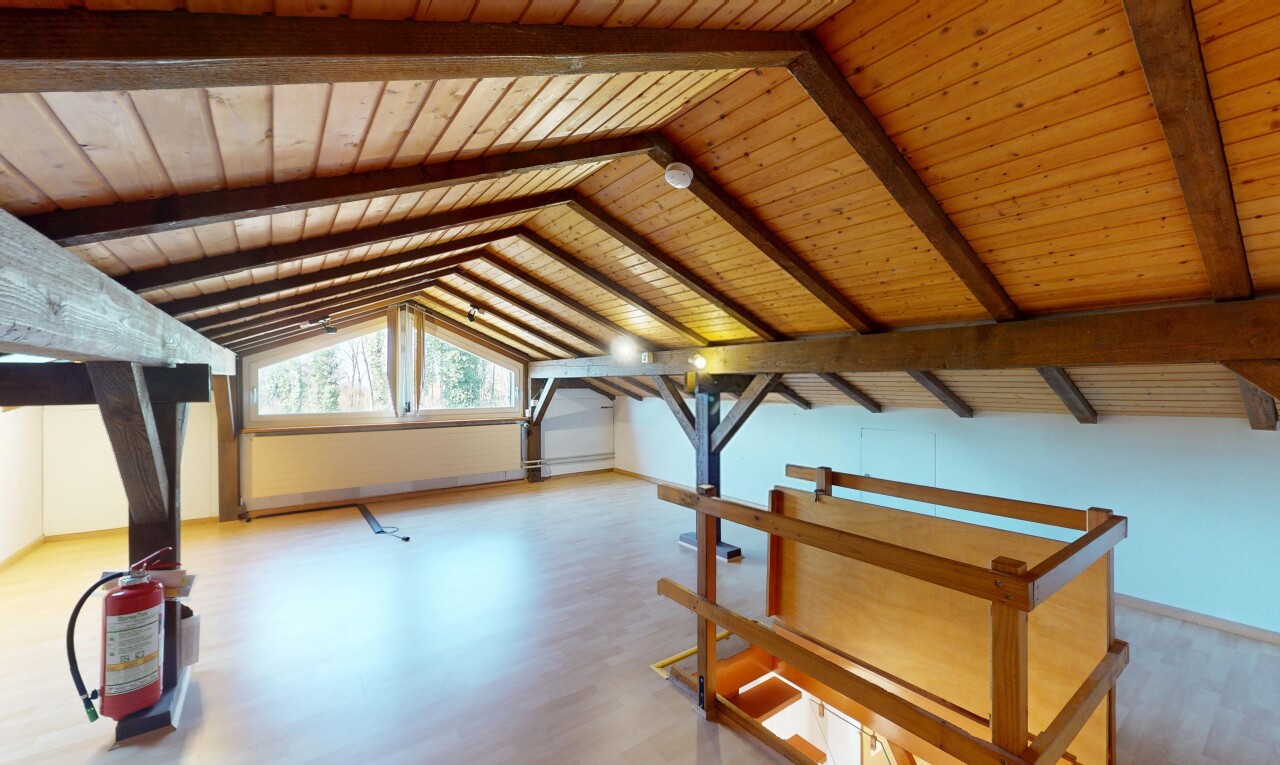 Doppelhaushälfte mit grossem Garten und viel Potenzial in Bettingen - 11