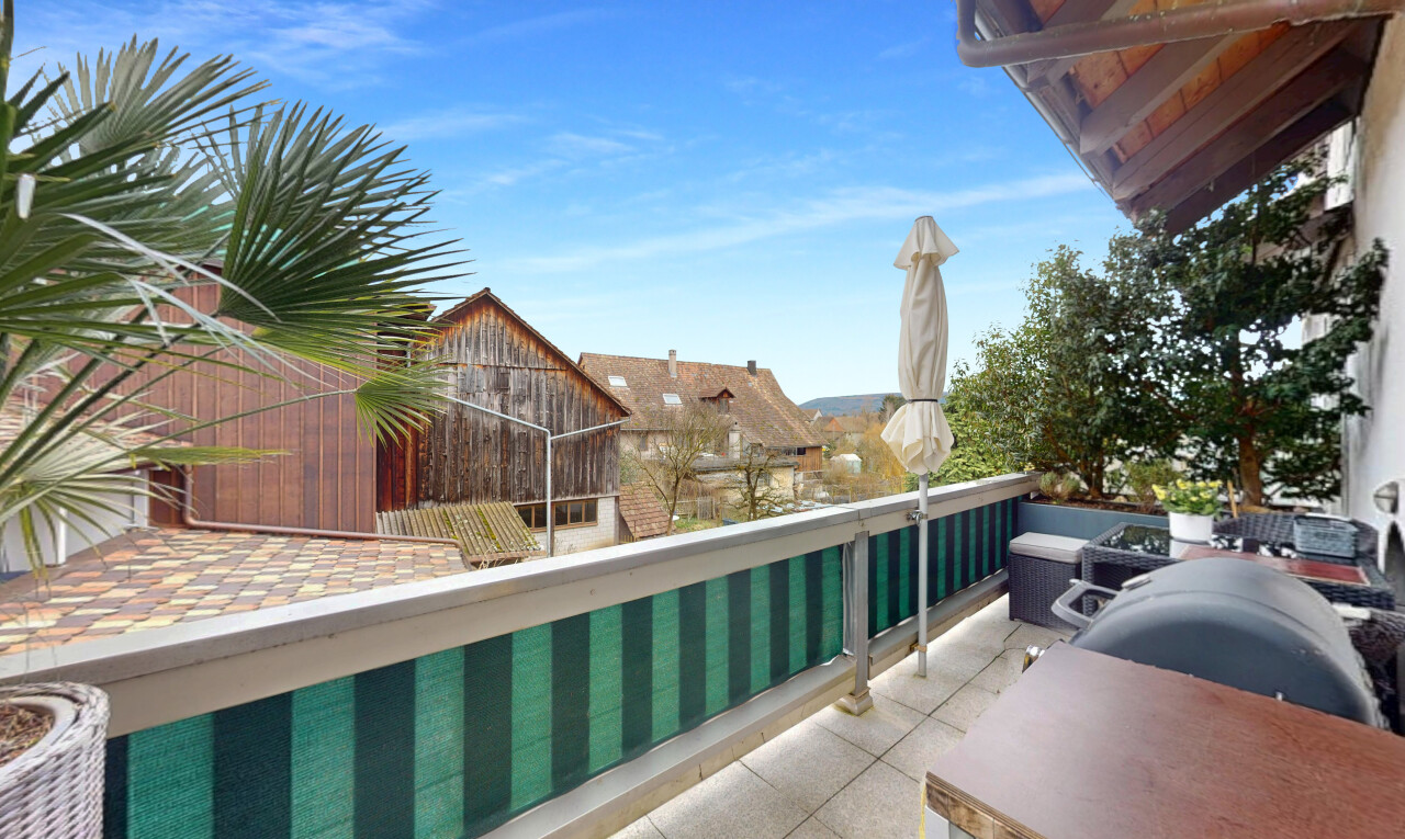 Sonnige 4.5-Zimmer Wohnung inklusive Parkplatz - 2