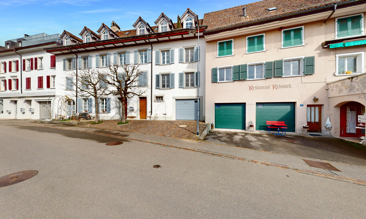 Sonnige 4.5-Zimmer Wohnung inklusive Parkplatz - 9