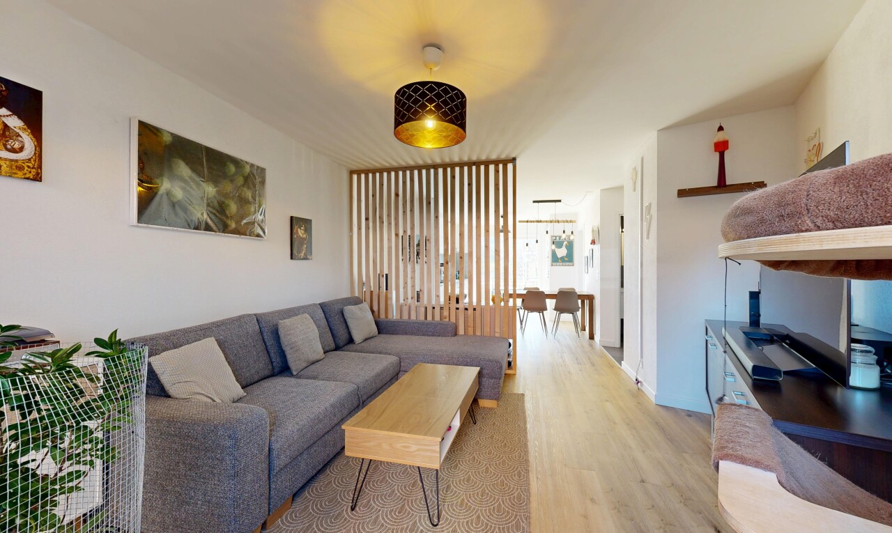 A TRANQUIL LIFESTYLE WITH MOUNTAIN VIEWS IN PUIDOUX - 1