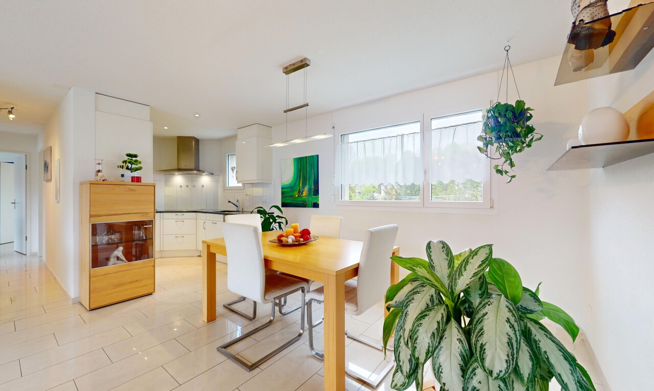 Moderne Wohnung mit grossem Balkon - 3