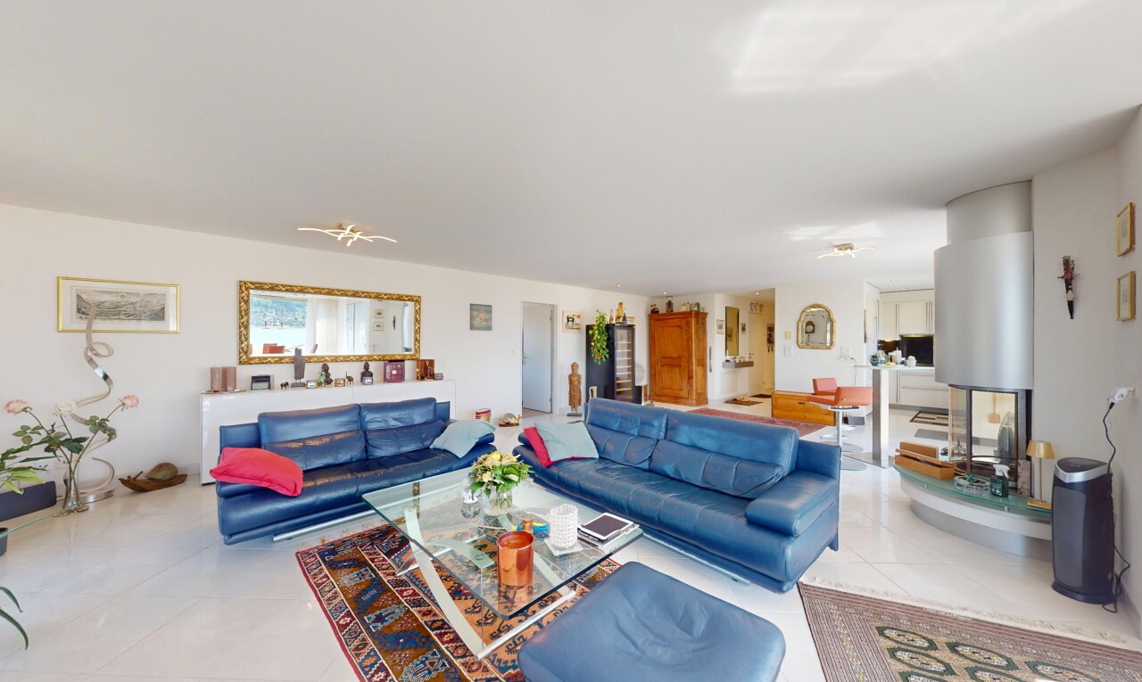 Wohnen mit Weitblick: Exklusive Wohnung direkt am Sihlsee - 0