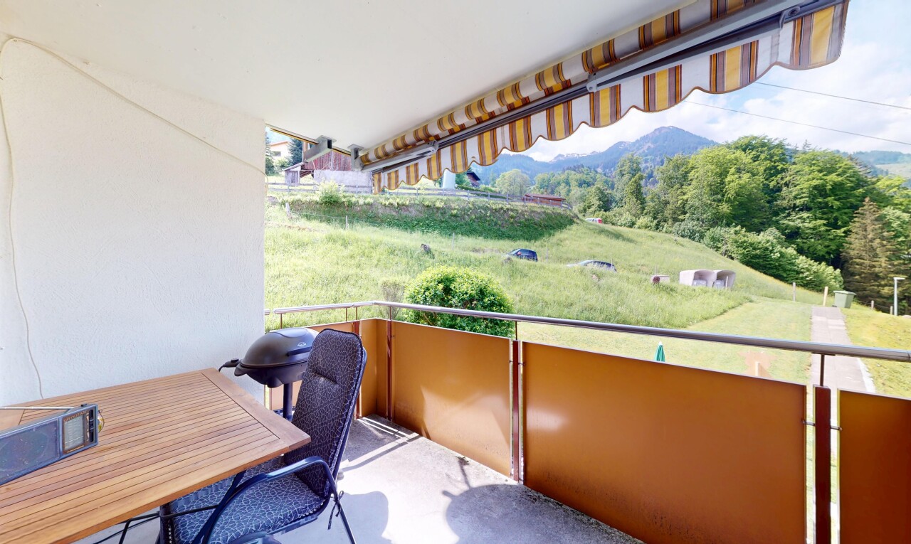 Charmante 4.5-Zimmer-Wohnung mit Bergpanorama in Oberterzen SG - 0