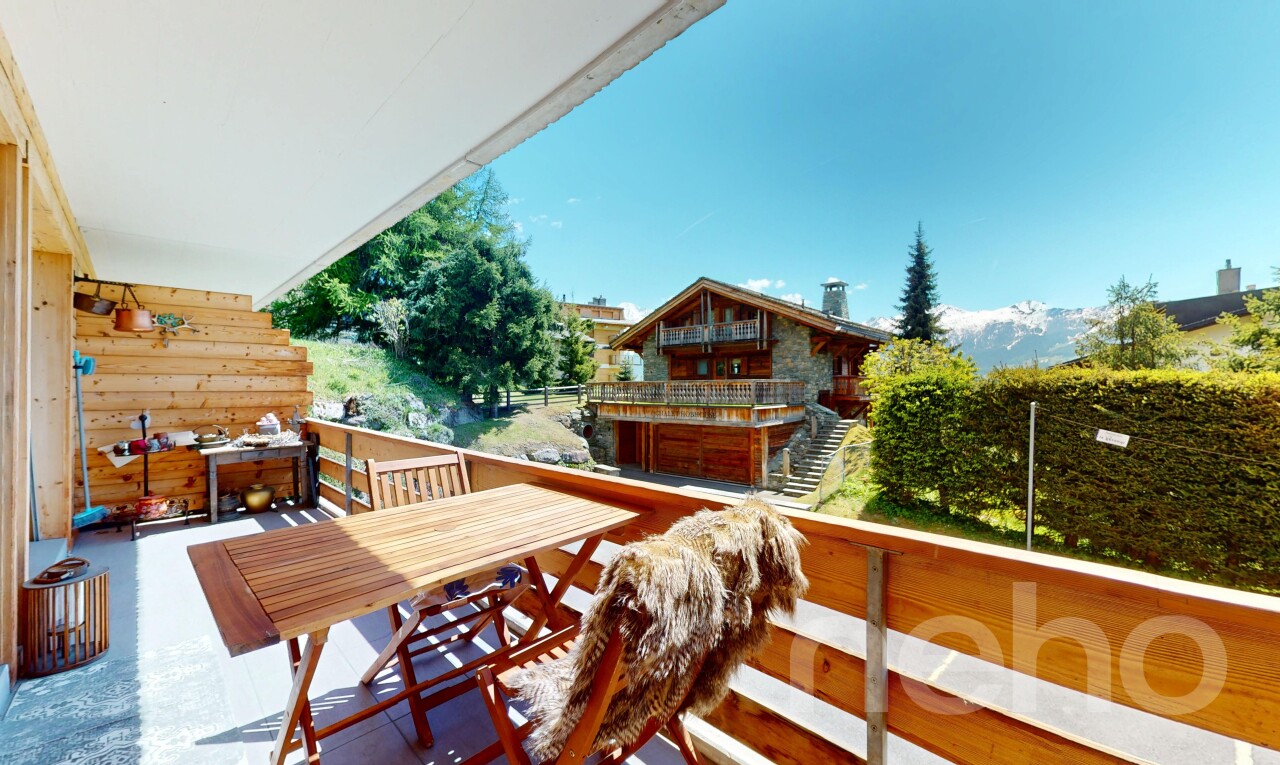 Exklusiv: Wunderschöne 2.5 Zimmerwohnung im Dorfzentrum - 0