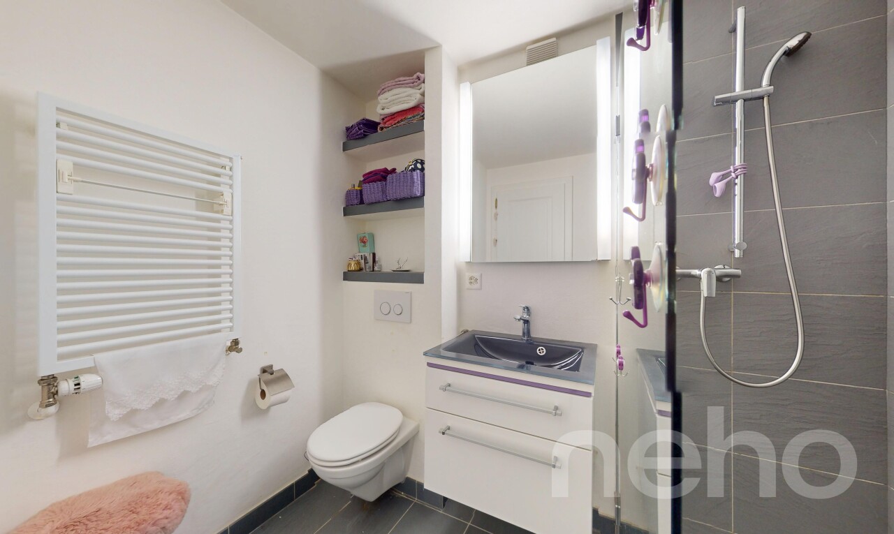 Exklusiv: Wunderschöne 2.5 Zimmerwohnung im Dorfzentrum - 8