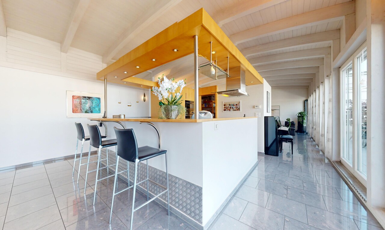 Attraktives Wohn- und Geschäftshaus mit stilvoller Wohnung - 0