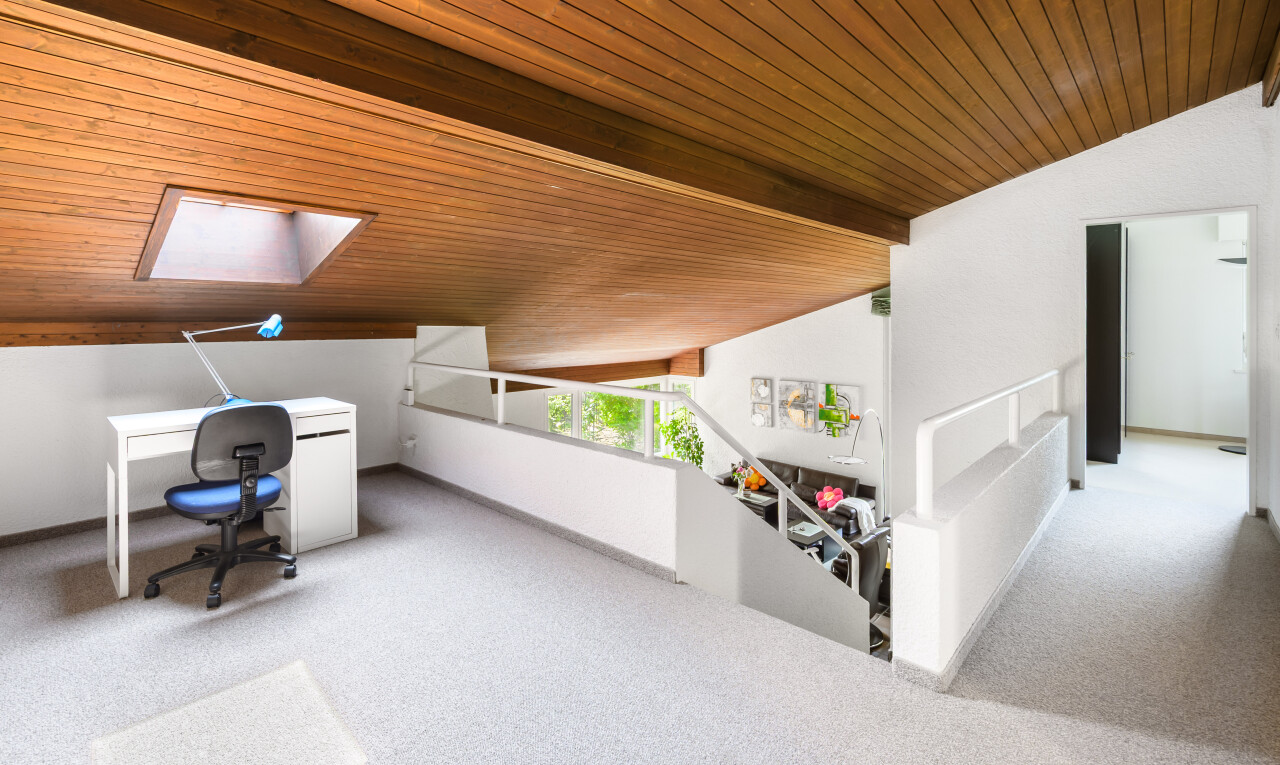 Exklusives EFH in Grabs mit Naturpool & Aussicht in Toplage - 11