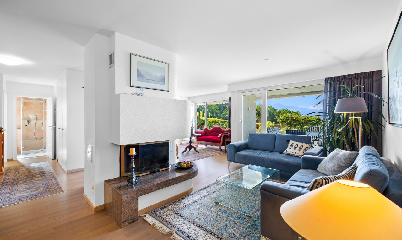 BEEINDRUCKENDE AUSSICHT, GROSSZÜGIGER GRUNDRISS UND HOCHWERTIGES WOHNU - 4