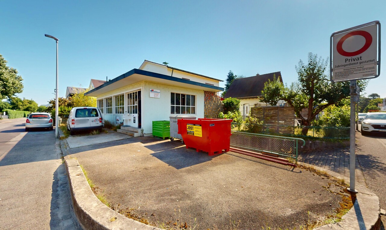 Grosszügiges Haus mit Garten, Garage & viel Platz für Familie & Büro - 0