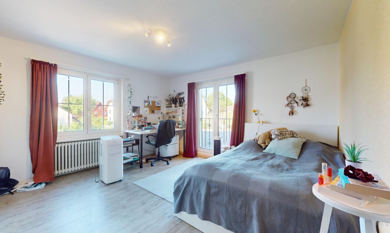 Grosszügiges Haus mit Garten, Garage & viel Platz für Familie & Büro - 4