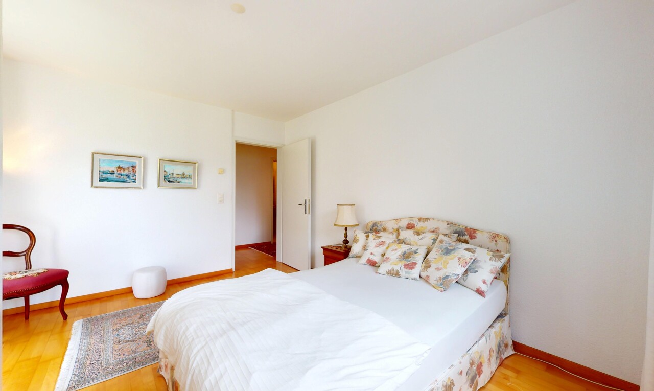 Grosszügige 4.5-Zi.-Wohnung mit Loggia an zentraler, ruhiger Lage - 3