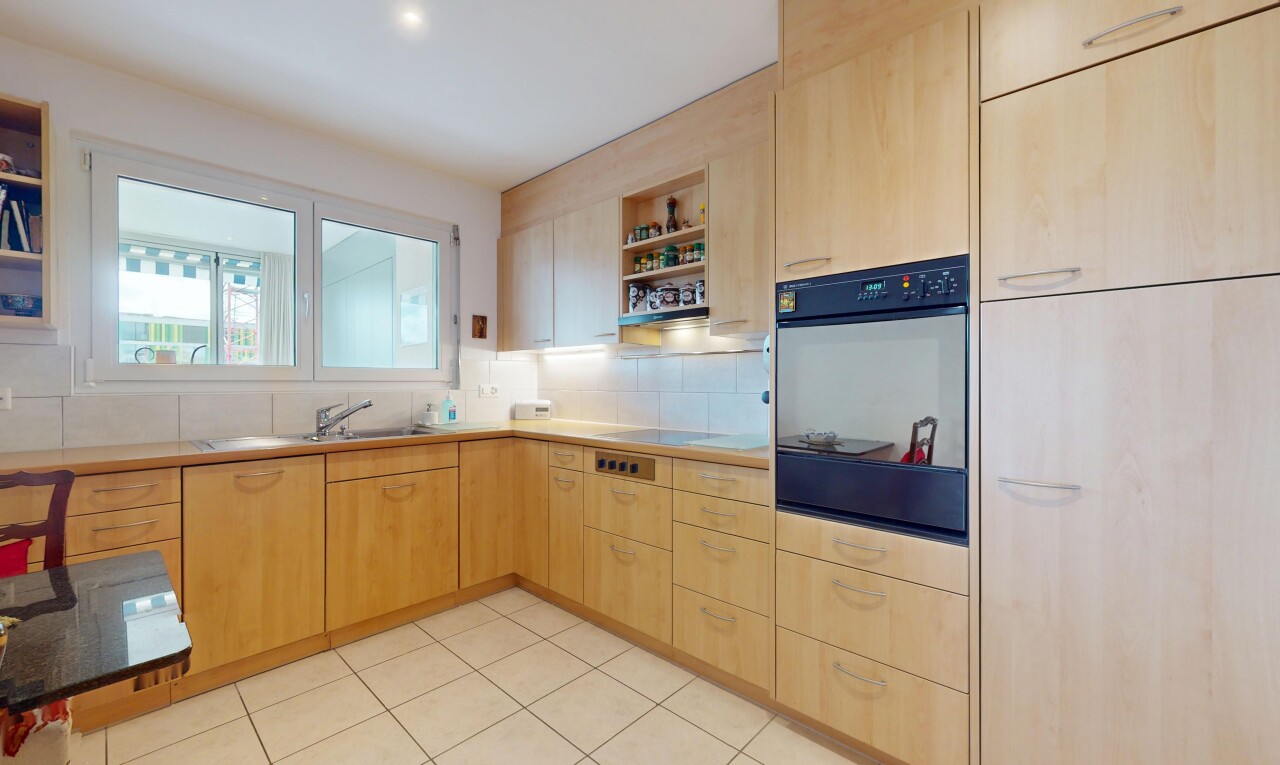 Grosszügige 4.5-Zi.-Wohnung mit Loggia an zentraler, ruhiger Lage - 7