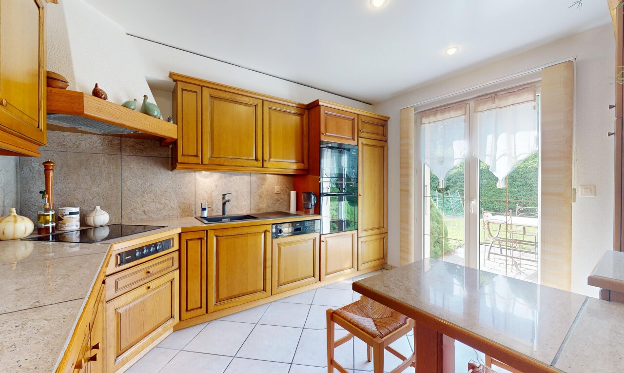 Außergewöhnliches Haus, großer Garten und bebaubares Grundstück! - 4