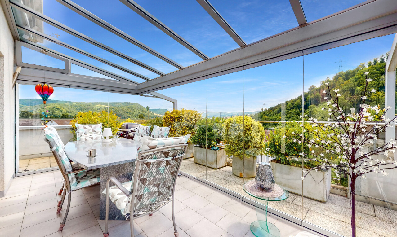 Attraktive 5.5-Zimmer-Attikawohnung mit direktem Liftzugang - 0