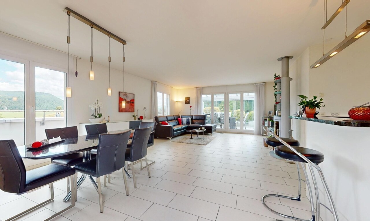 Attraktive 5.5-Zimmer-Attikawohnung mit direktem Liftzugang - 1