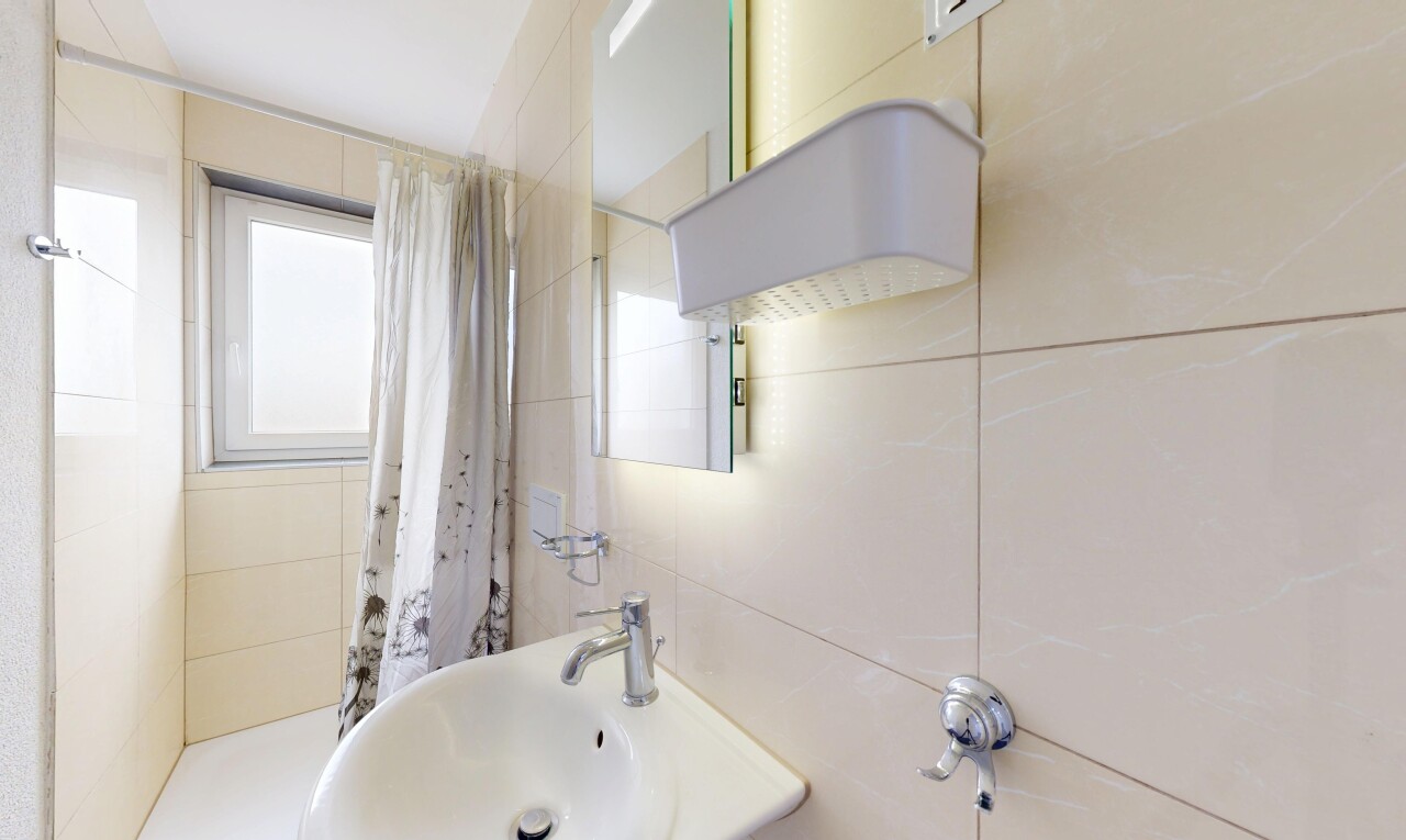 Gepflegte 4.5-Zimmerwohnung mit Garagenbox (im Baurecht) - 9