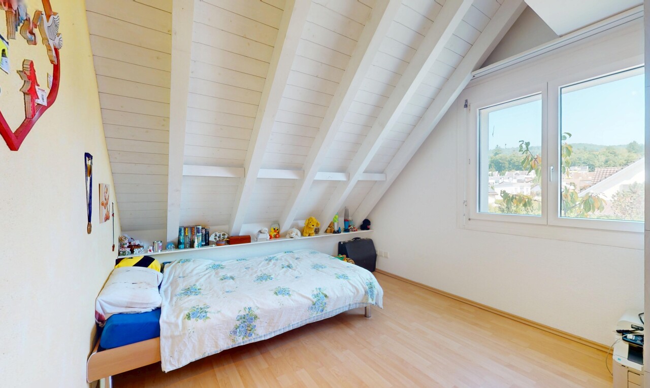 5.5-Zimmer-Doppelhaushälfte mit Wintergarten, Garten & 2 TG-Plätze - 8