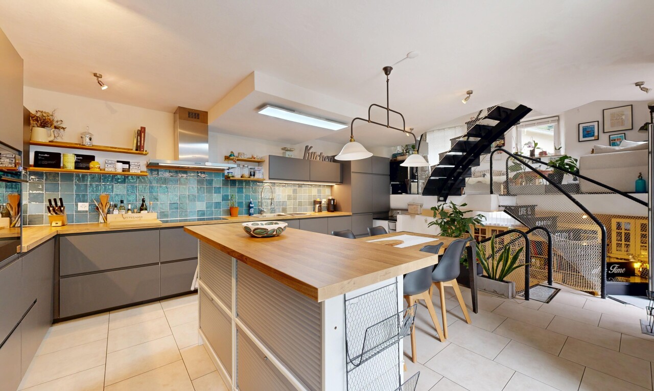 Unvergleichlicher Charme – 4-Zimmer-Haus mit großzügigen Außenbereiche - 3