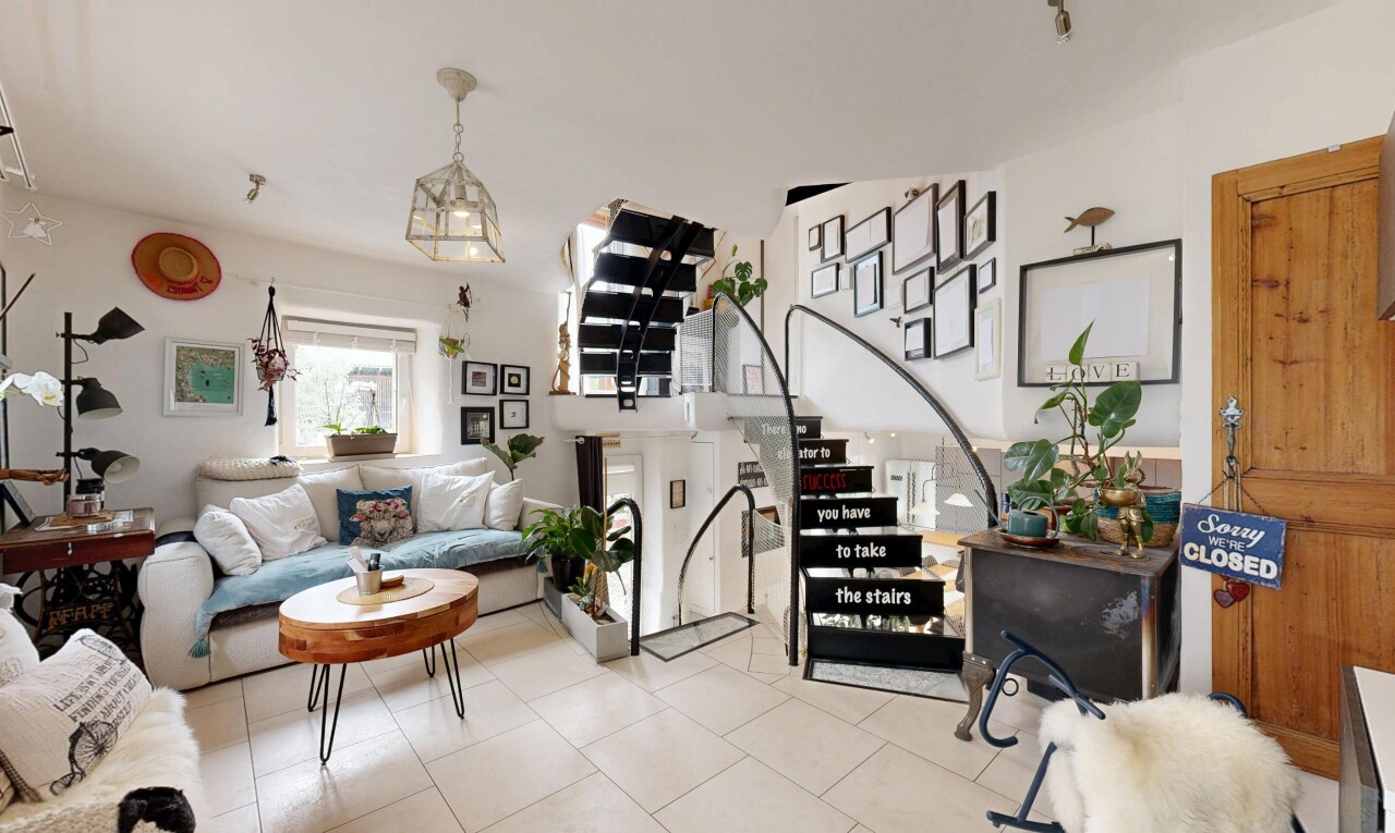 Unvergleichlicher Charme – 4-Zimmer-Haus mit großzügigen Außenbereiche - 6