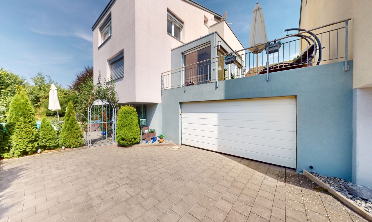 Helles Familienhaus mit Gartenparadies - 1