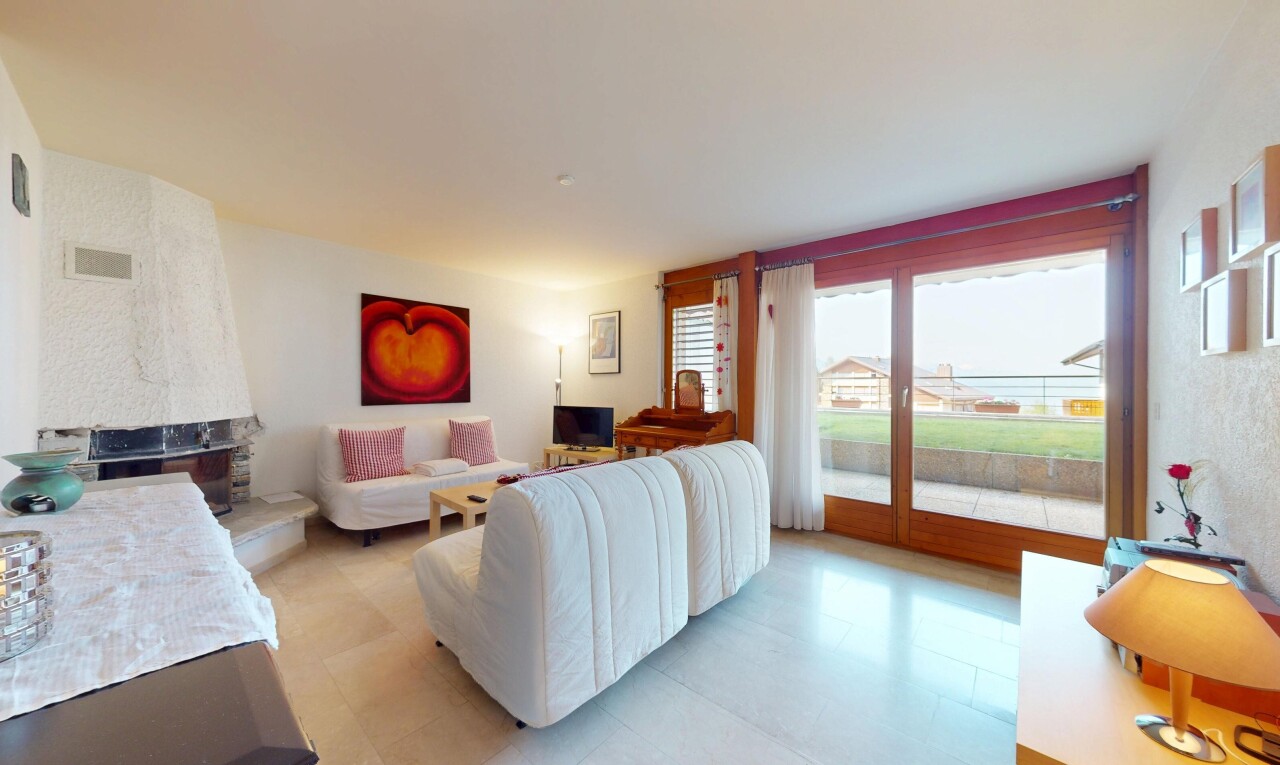 2,5-Zimmer-Gartenwohnung mit Hallenbad - 3