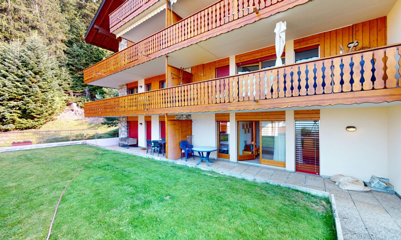 2,5-Zimmer-Gartenwohnung mit Hallenbad - 8